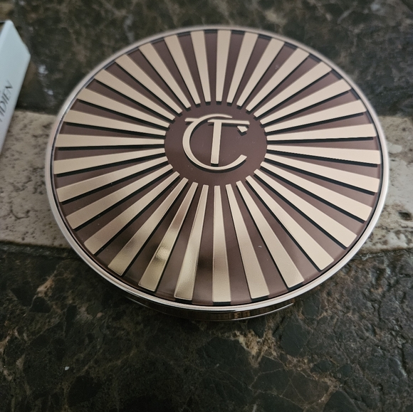 Charlotte Tilbury Beautiful Skin Sun-Kissed Glow Bronzer New in Box 1 Fair/pale - Picture 4 of 6